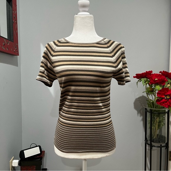 Emanuel Ungaro Sweaters - NEW Emanuel Ungaro Silk Striped Neutral Multi Fitted Layering Short Sleeve Top M